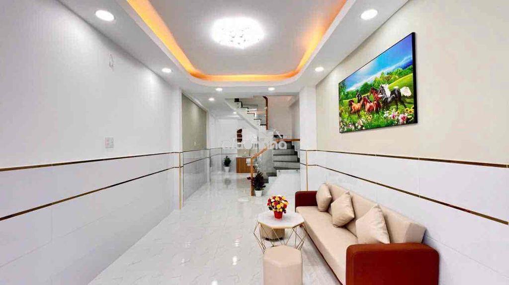 - Bán nhà đẹp hẻm xe hơi đs21, p8, gv -dt : 1 trệt 1 lầu, hẻm xe hơi đ - 2
