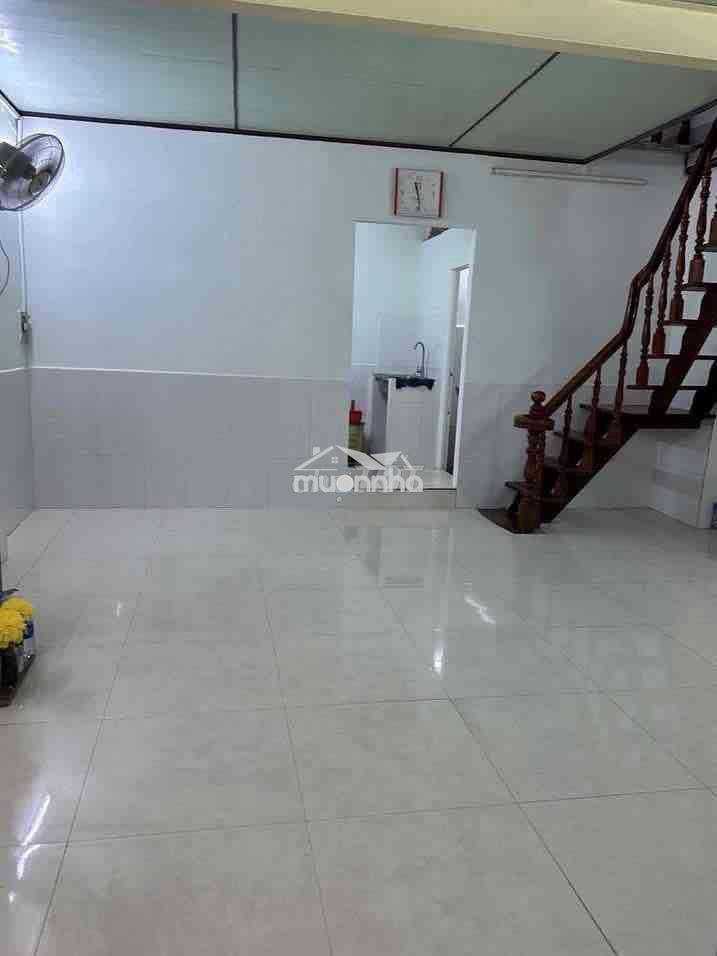 Cho thuê nhà nc 1 trệt 1 gác suốt. nguyễn trọng tuyển p1, tân bình