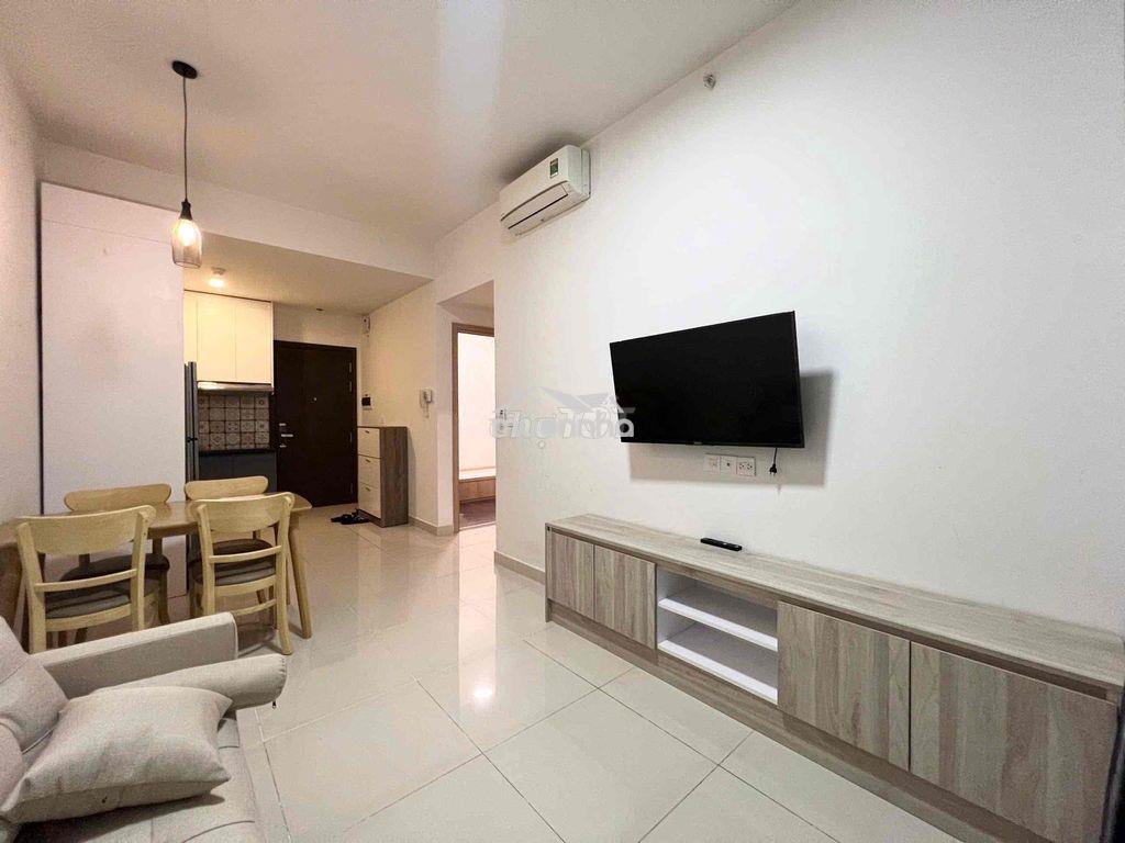 Cho thuê căn hộ 2 phòng ngủ. chung cư golden mansion. gần cv gia định - 2
