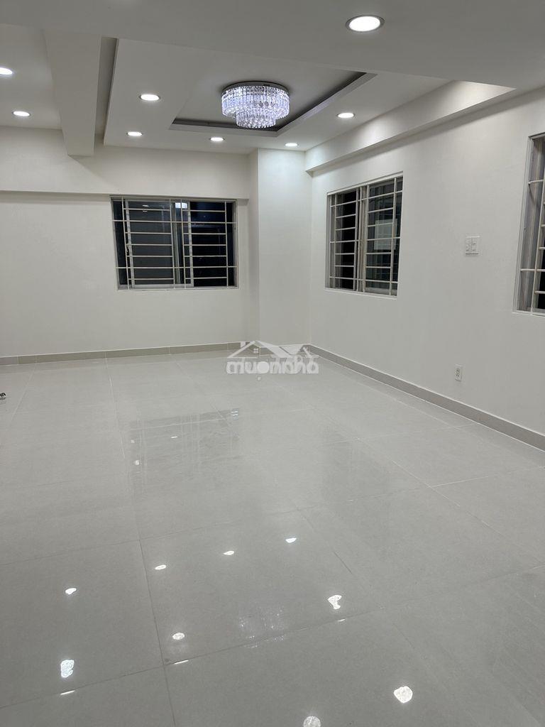 Bán căn 3pn 3wc phú mỹ thuận, tầng trệt (duplex). giá bán: 4.9 tỷ