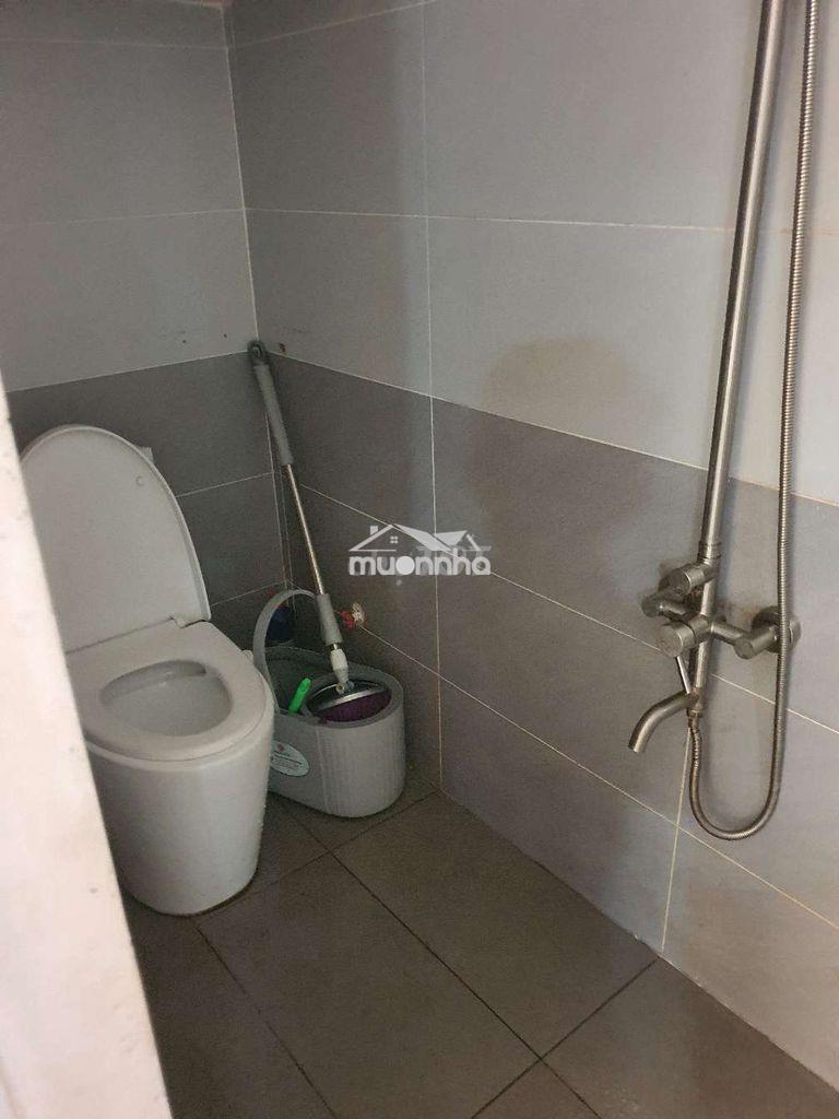 Vị trí trung tâm, máy lạnh, wc, bếp, tủ lạnh tiện nghi - 2
