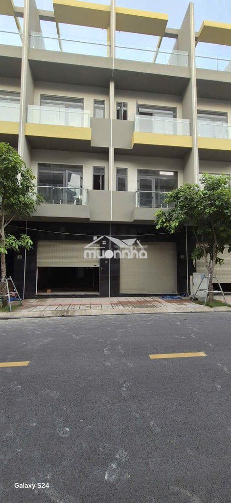 Bán nhà phố 1 trệt 3 lầu + diện tích 4x18, làng đại học, quốc lộ 1k - 2