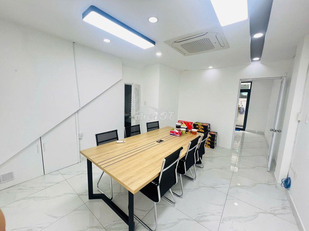 Cho thuê nguyên sàn văn phòng trệt + lửng 120m2 sẵn bàn ghế máy lạnh - 3