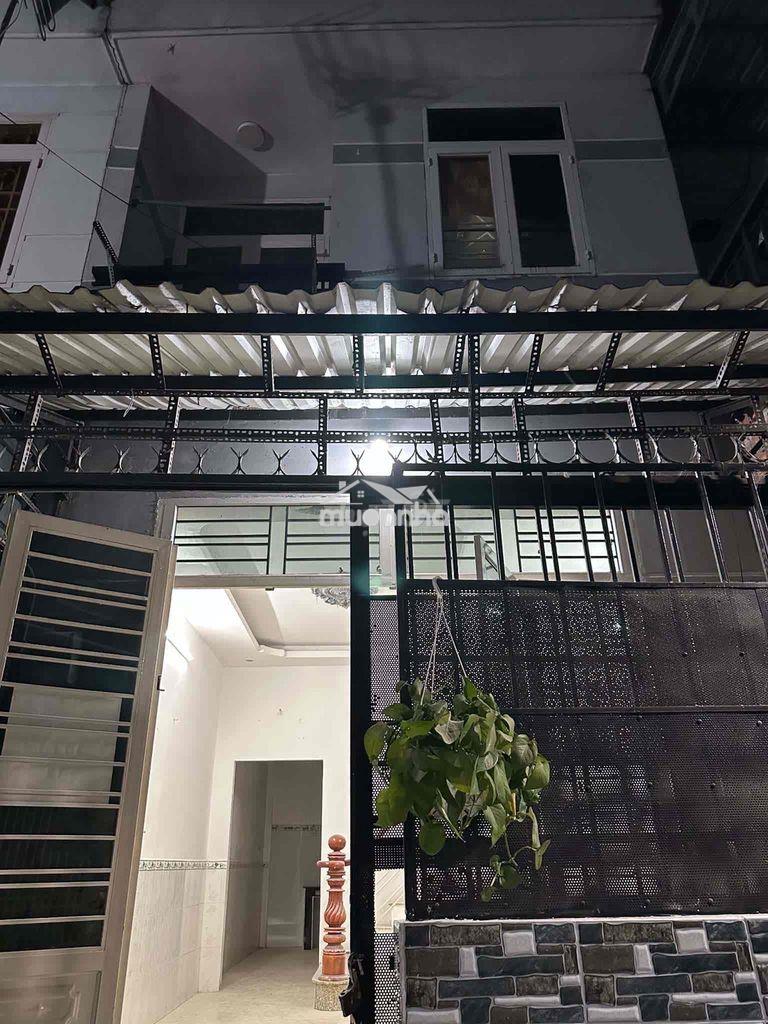 Nhà nguyên căn 1 trệt 1 lầu hẻm 4m