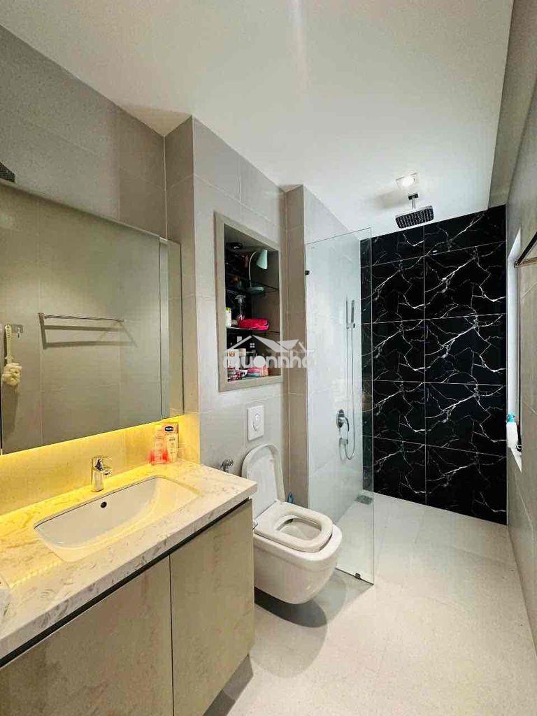 Nhà đẹp, mới xây, hẻm thông võ văn tần q3, 4m*10m, 3l+st+3pn+4wc - 3