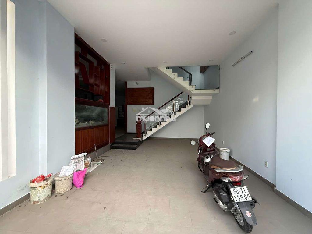 Bán nhà phố 1 trệt 2 lầu ngay bệnh viện hẻm xe hơi có gara ô tô  - 2