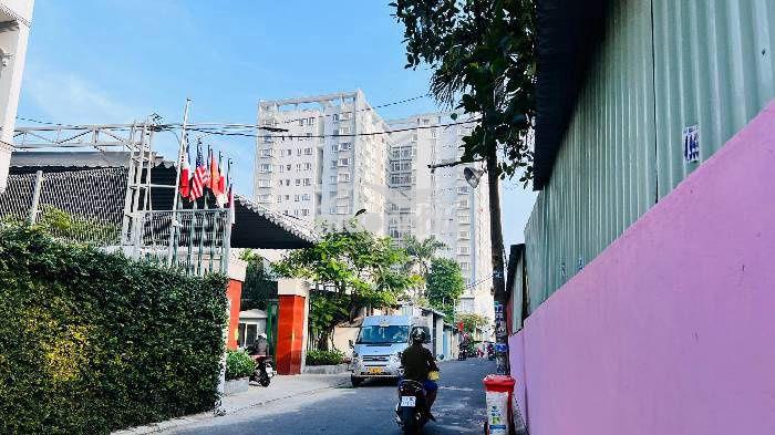 Hơn 5 tỷ-nhà q12, ngang 5x16m, gara 2 oto, 4t bề thế, hẻm xe hơi thông - 4