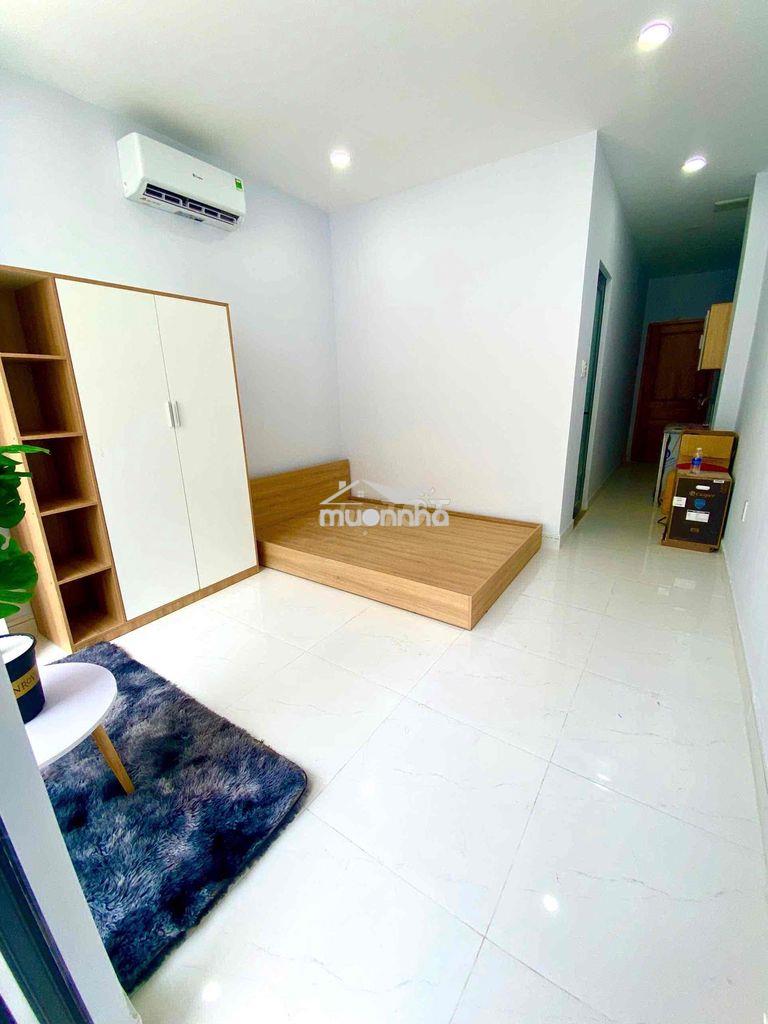 Studio ban công_cửa sổ_fullnội thất_toà nhà viettel_vòng xoay dân chủ - 2