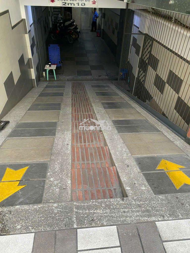 Cho thuê lầu 1 lối đi riêng có thang máy 50m2 - 2