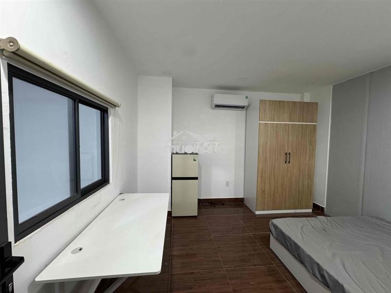 Cho thuê chdv-dt 25m2-rộng đẹp free xe-đối diện global - giá chỉ 4tr5