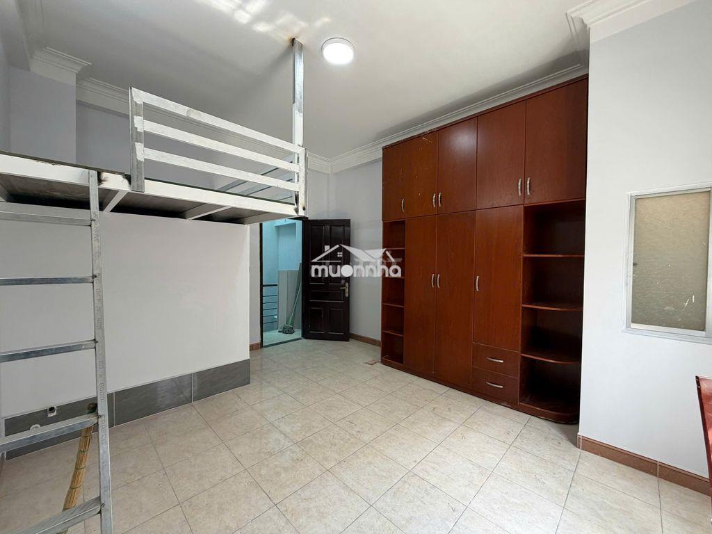 Cho thuê phòng sát bên emart phan huy ích giá chỉ 3triệu - 4
