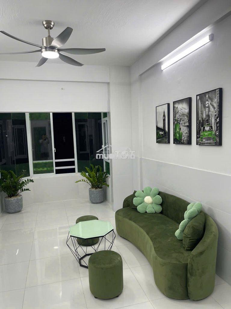 Cần bán căn hộ phan văn trị quận 5, dt : 56 m2, 2pn, 3.350 tỷ/căn