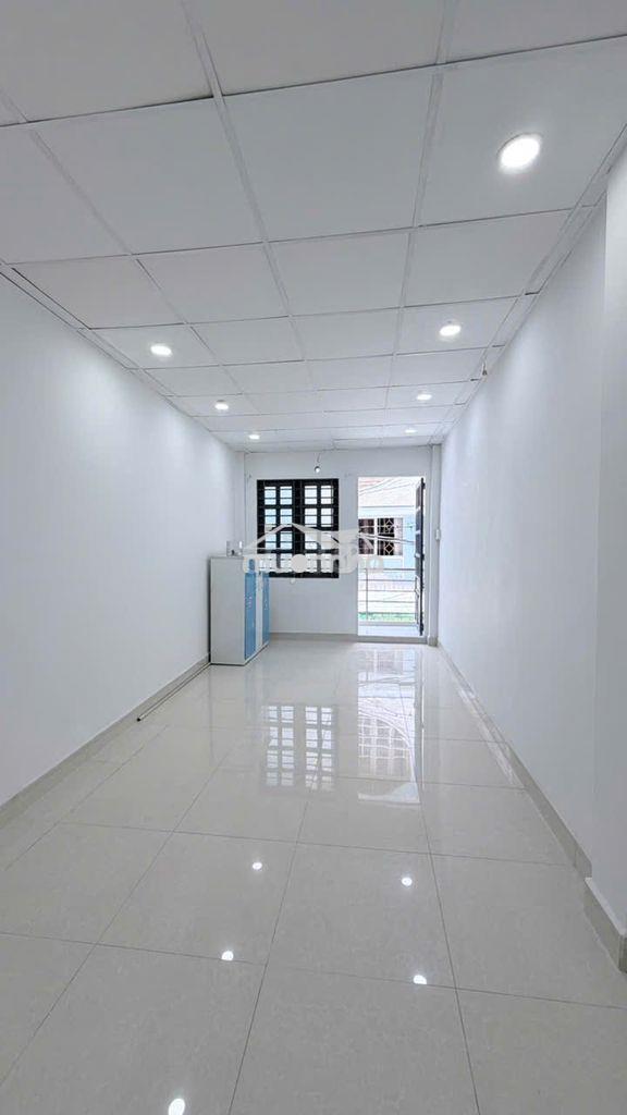 Cho thuê nhà đường hòa hảo, p5, q.10, trệt, 1 lầu, giá: 10 triệu/th - 4