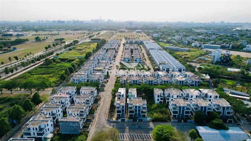 Cho thuê nhà phố liền kề kđt mới đông tăng long q9