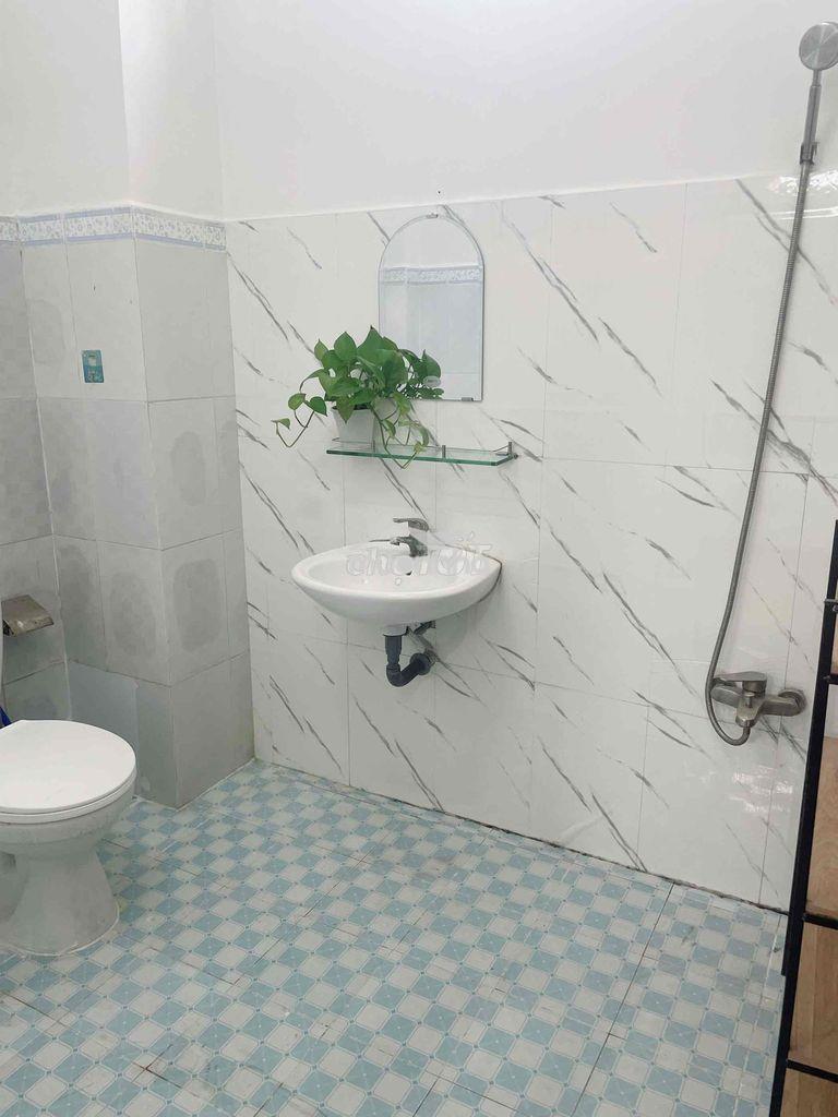 Cho thuê nữ thuê phòng 20m2 ngay đại học công nghiệp lê trọng tấn - 3
