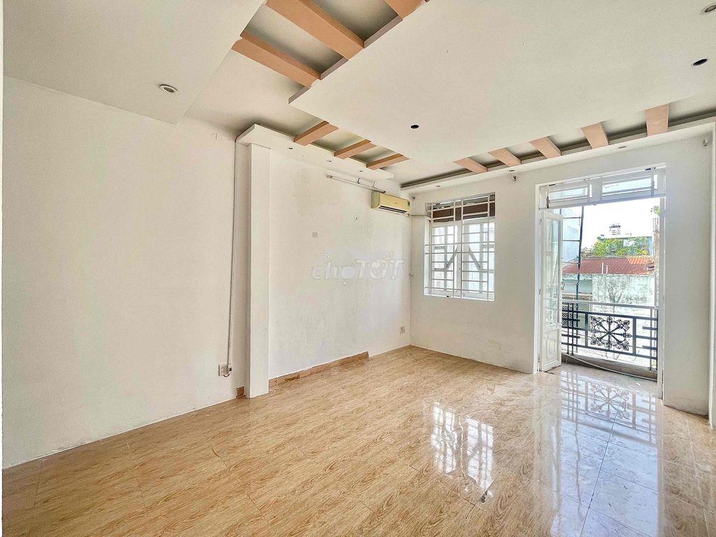Phòng ban công trong nhà nguyên căn giá tốt ngay chợ hạnh thông tây - 4