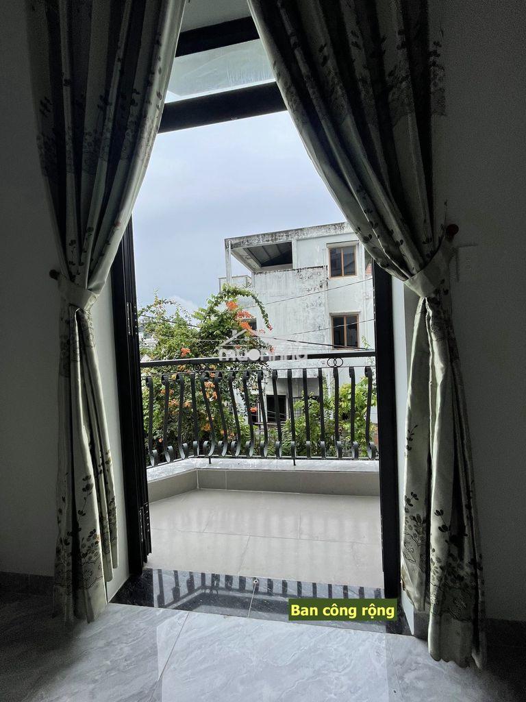Phòng ban công, đủ nội thất, an ninh, không chung chủ, giờ tự do - 3