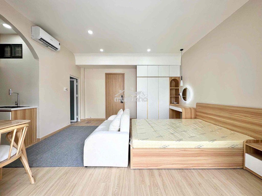 Penthouse mới xây cực rộng ban công view kính có máy giặt kế đầm sen - 4