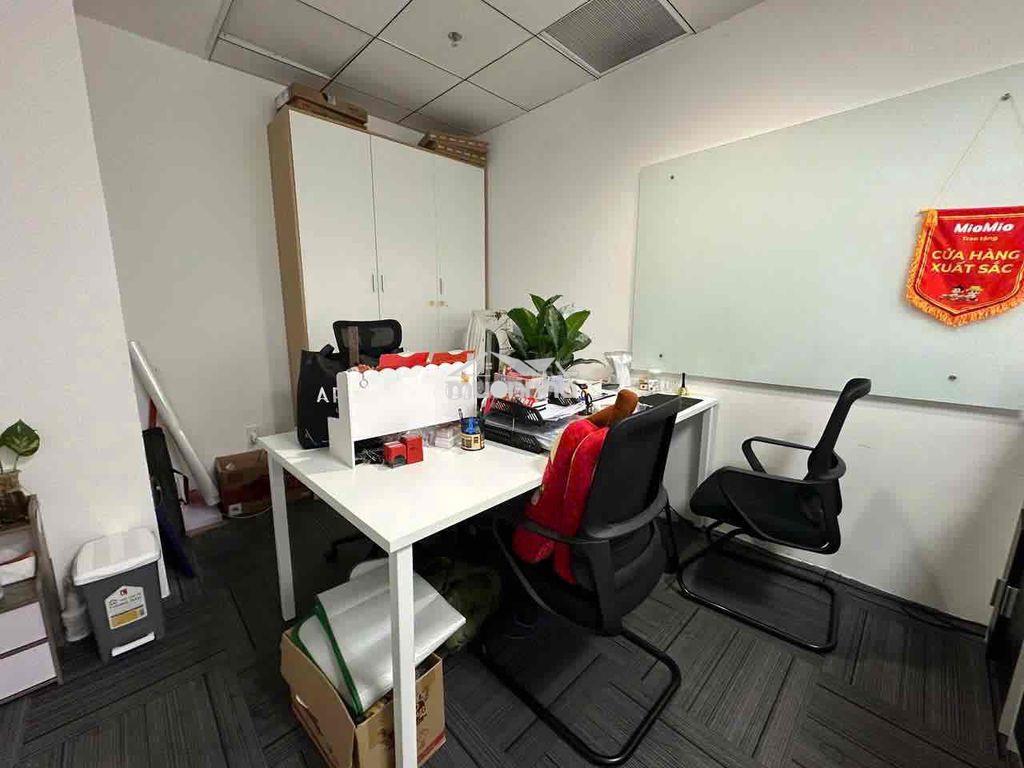 Sang nhượng toàn bộ văn phòng thuê 136m2 - 4