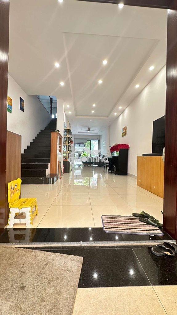 Biệt thự sân vườn hồ bơi mặt tiền khu – gần global city - 4