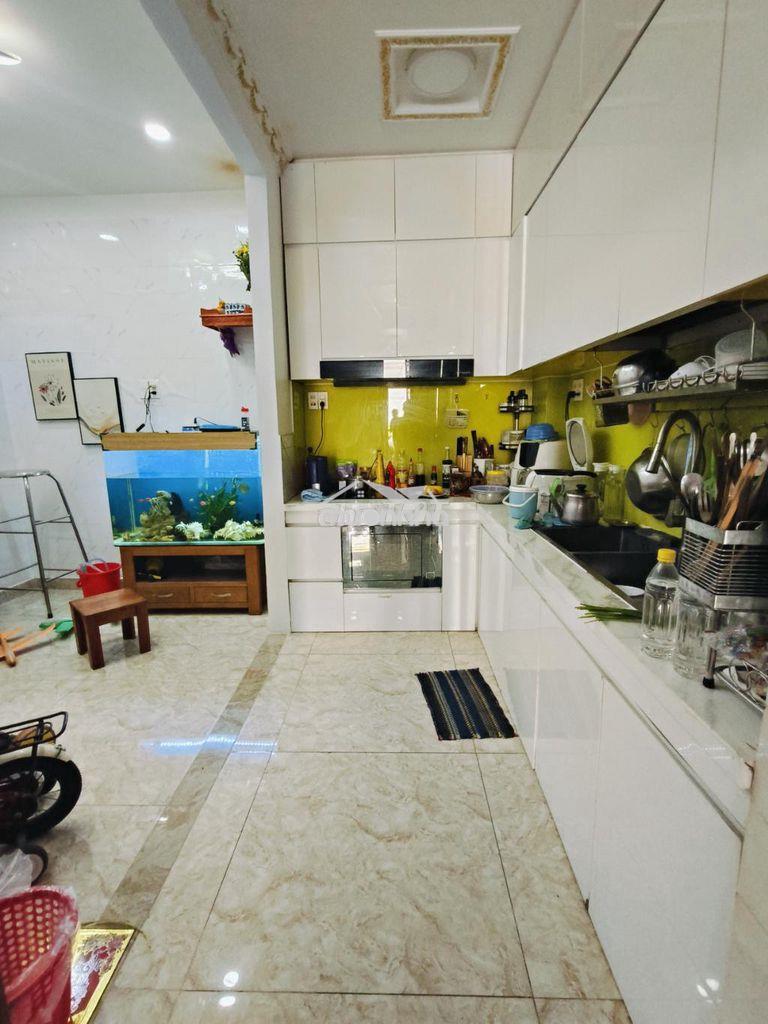Bán nhà mặt tiền 4 tầng, ngang 4m5, đường bùi minh trực, quận 8 - 3
