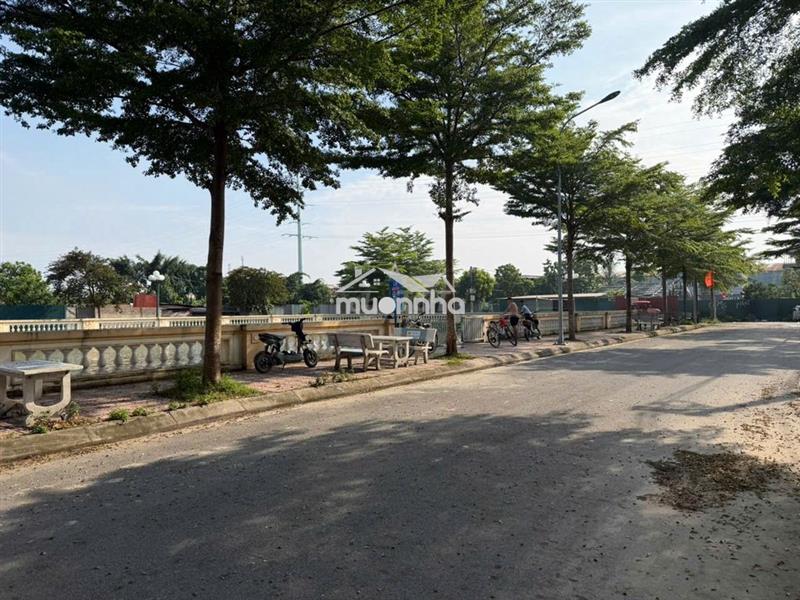 Ô tô vào đất, gần hồ điều hòa đất thôn đoài nam hồng 45m2 3,45 ti