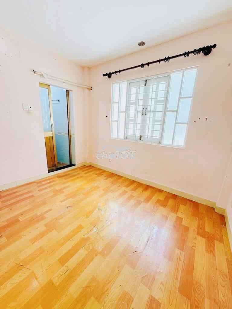 Bán nhà 3 tầng, ngay trần hưng đạo, khu vip quận 1 - 30m2 chỉ 5,38 tỷ. - 2
