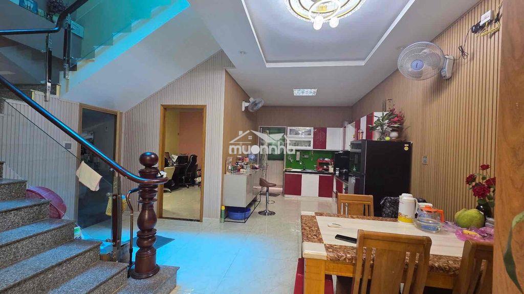 Ngang rộng 6,7m, hẻm xe hơi đậu trông nhà, 3 tầng vị trí đẹp - 3