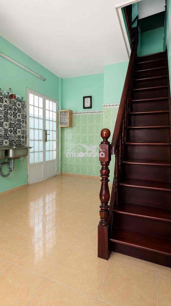 Nhà chính chủ p9 phú nhuận -3 tầng- 2pn- giá : 2,6 tỷ      - 3,4 m x 4 - 2