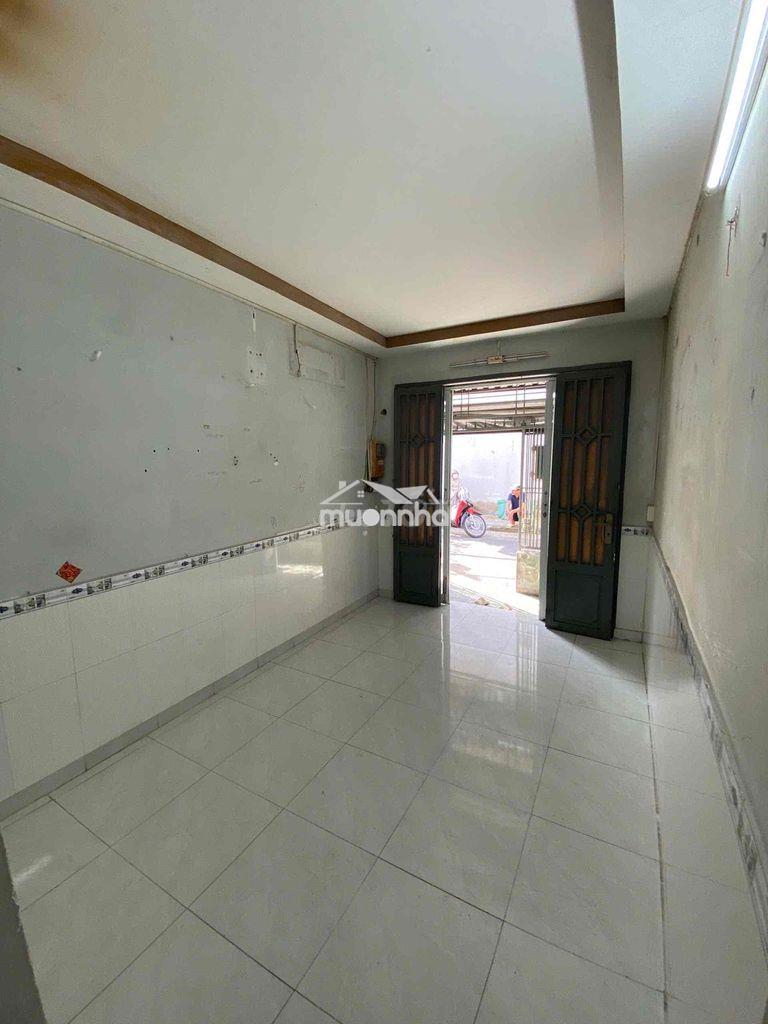 Nhà cho thuê nguyên căn 1 trệt. 1 lầu 2p ngủ .1wc gct 6tr/th - 4