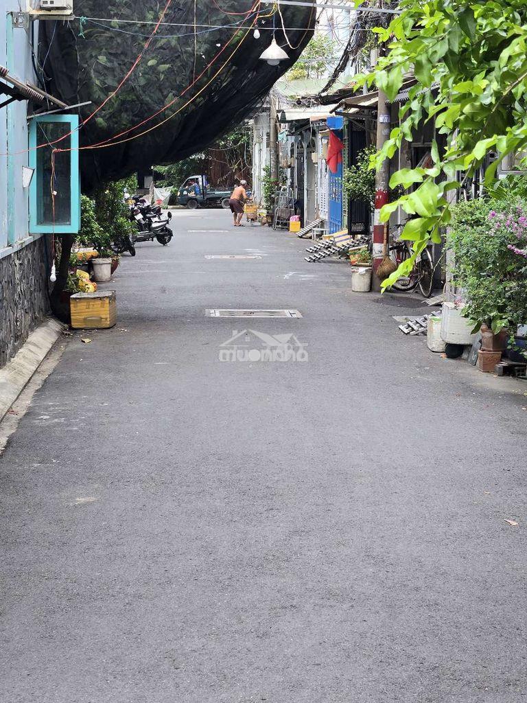 Nhà chính chủ gần t3 , trường thcs tân sơn