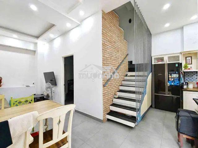 Giá tốt hiếm có. bán nhà lê quang định – dt 60m2 - giá chỉ 5,9 tỷ tl - 2