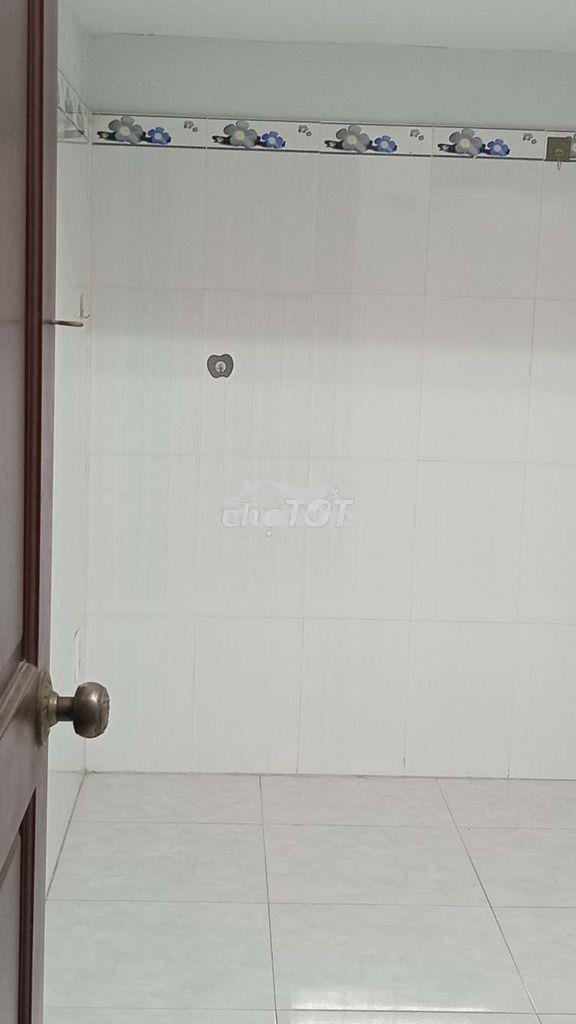 Phòng mới giá rẻ có gác 2,7triệu, đường nguyễn sơn - 4