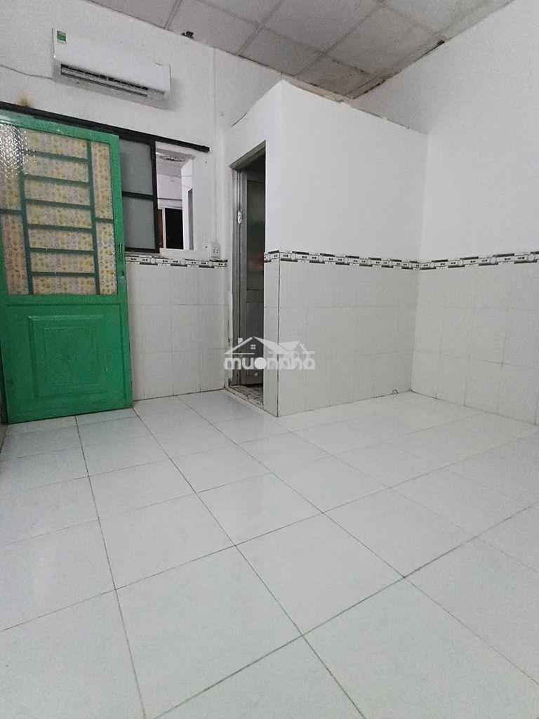Cho thuê rẻ phòng có máy lạnh, cửa sổ gió trời, gần lotte mart - 3