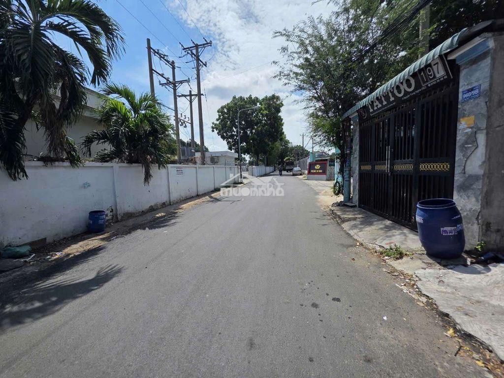 Nhà phố mặt tiền nguyễn thị chạy gần vincom550  - 2