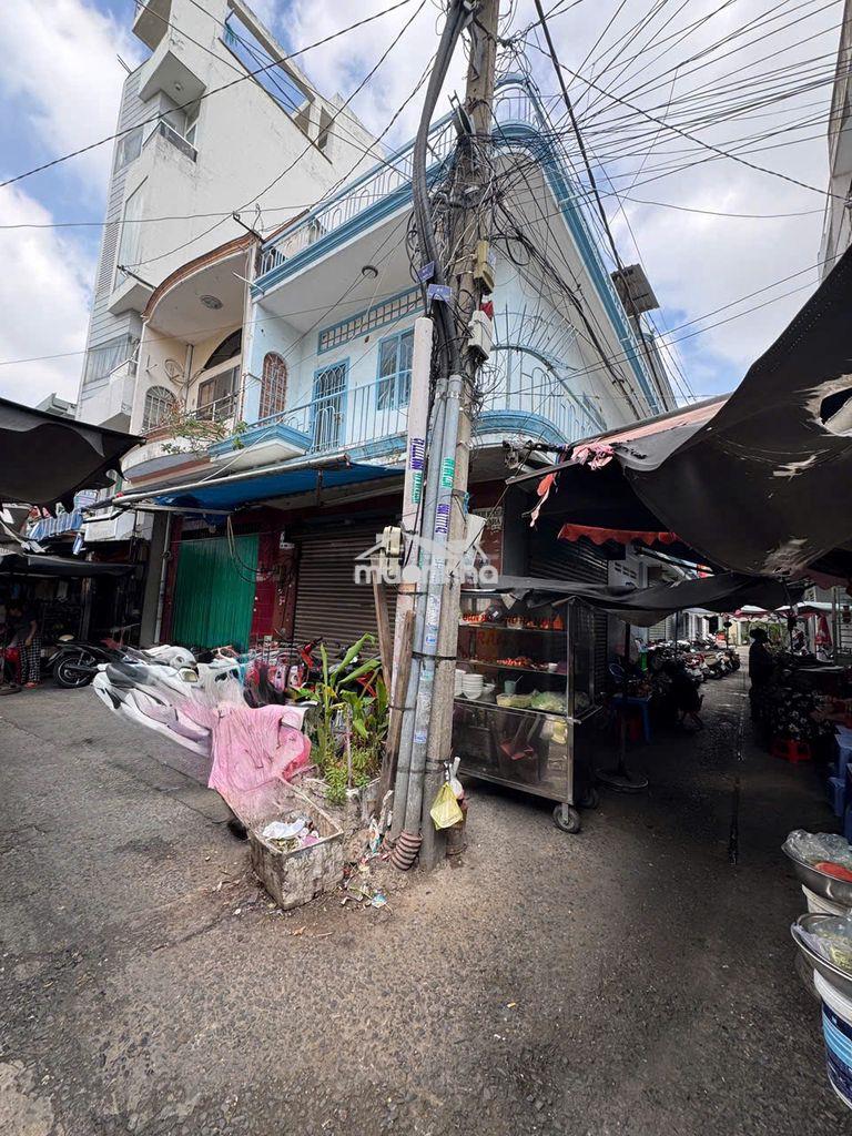 Cho thuê nhà góc nguyễn sơn ngay chợ 4,5x16 1 trệt 1 lầu sân thượng - 2