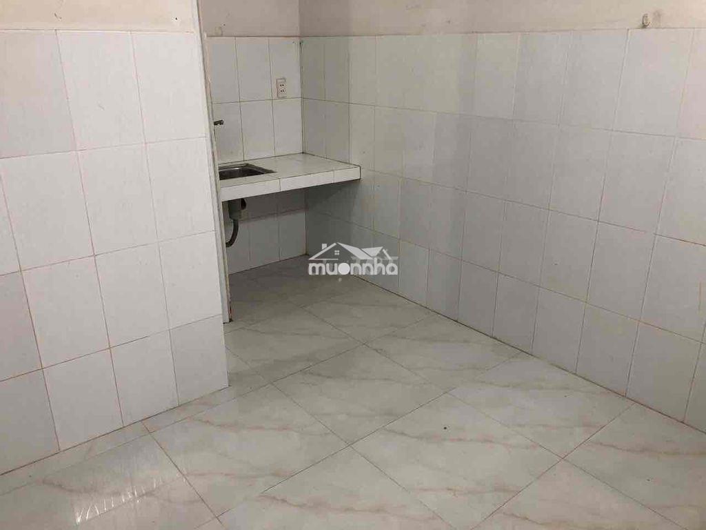 Trống vài phòng có gác, phòng ban công, cửa sổ. - 3