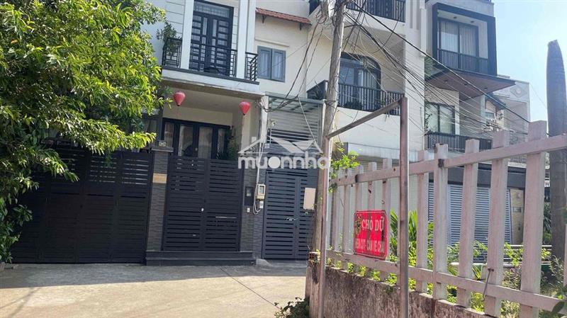 Vip 6x11.5 68.5m2 đất 172m2 sàn. khu đồng bộ ngay hồng long hiệp bình