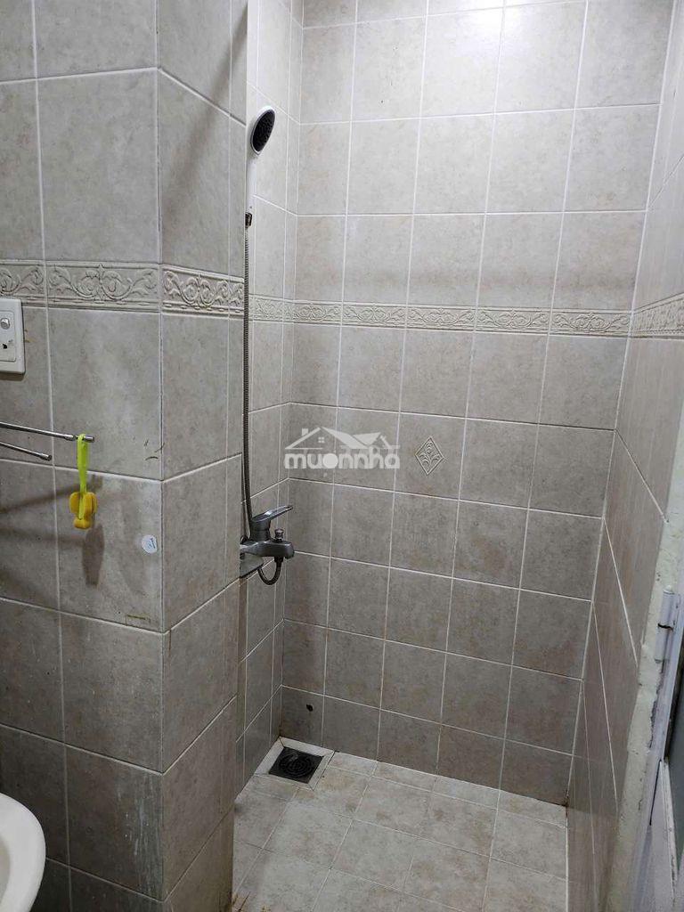 Phòng trọ gần chợ phạm văn hai (giờ giấc tự do) - 4