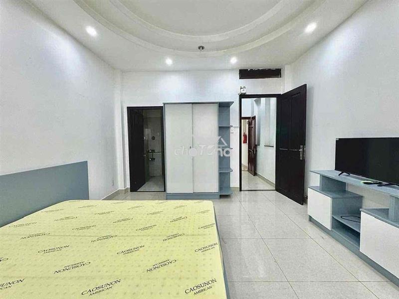 Cho thuê căn hộ tách bếp cửa sổ giá rẻ full nội thất máy giặt ngay q1