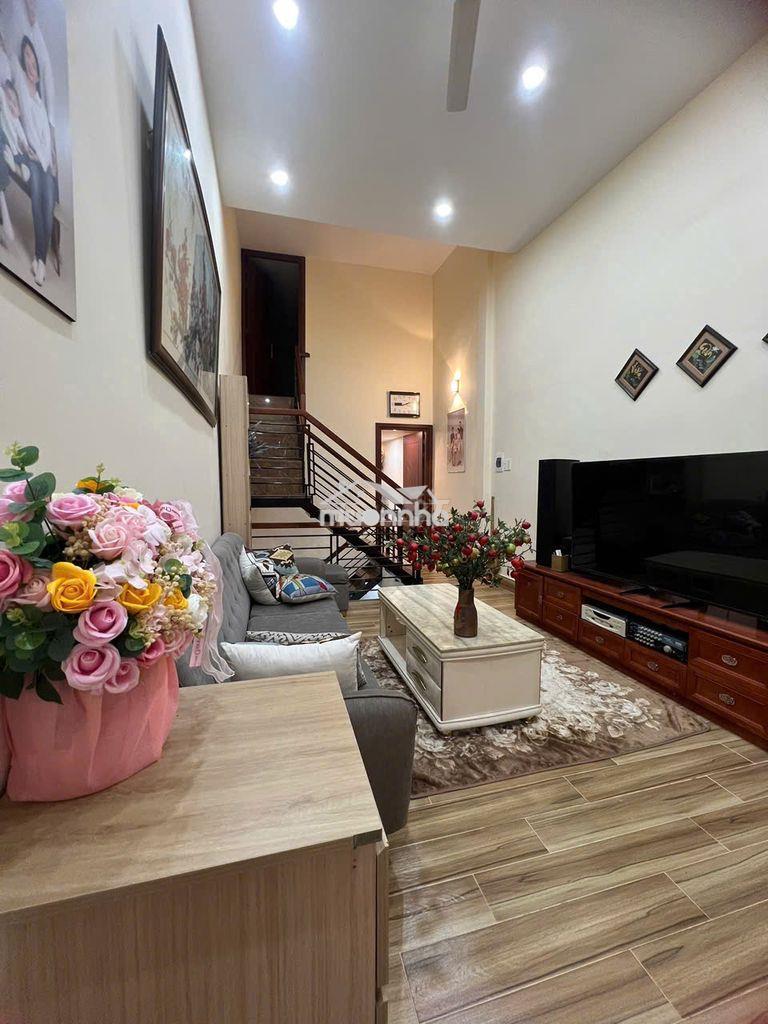 Bán nhà hẻm xe hơi 3 tầng mới đẹp. full nội thất. nhỉnh 11 tỷ - 2