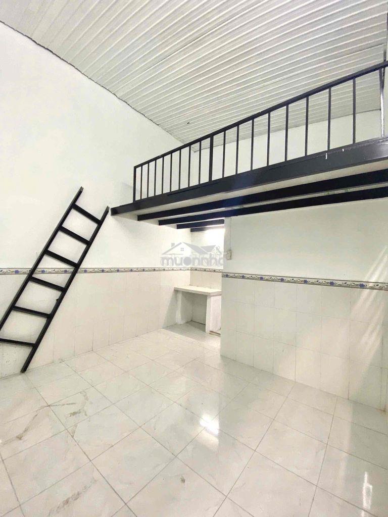 Cho thuê phòng trọ gác cao cực thoáng ngay đường hàng tre - thủ đức - 4