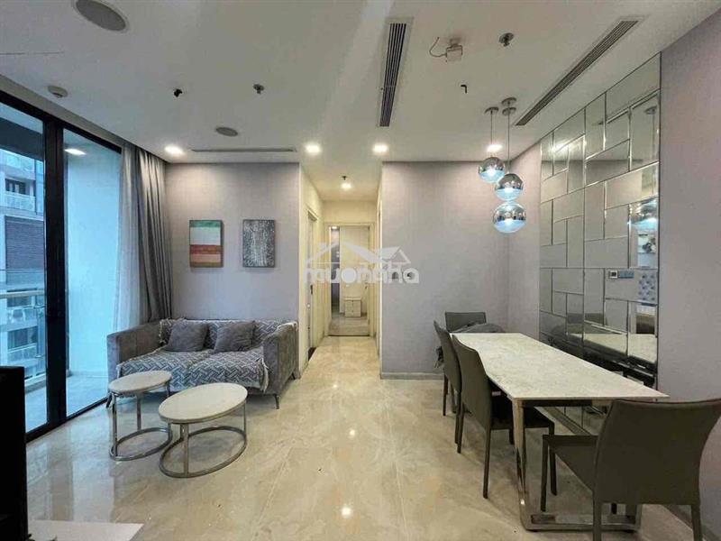 Cho thuê căn 2pn full nt vinhomes golden river bason