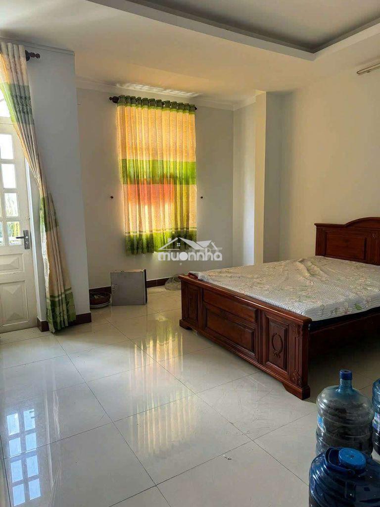Cần cho thuê nhà pđht  gần song hành .dt 4,5 x17  1 trệt 2lầu 4pn 2ws - 3