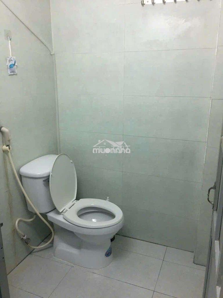 Cho thuê phòng có gác ngay trung tâm áo cưới phú nhuận - 4