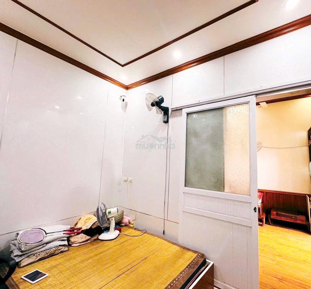 Giá gấp 7,2tỷ nhà dt 40,8m2x4t, hxh ra đg hoàng hoa thám, q. phú nhuận - 3