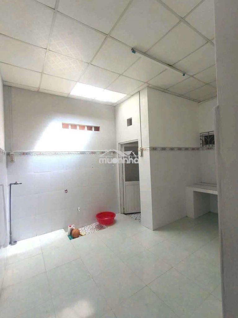 🏘️ Nhà cho thuê 2 phòng, sân rộng sát lý thường kiệt, thị trấn hóc môn - 4
