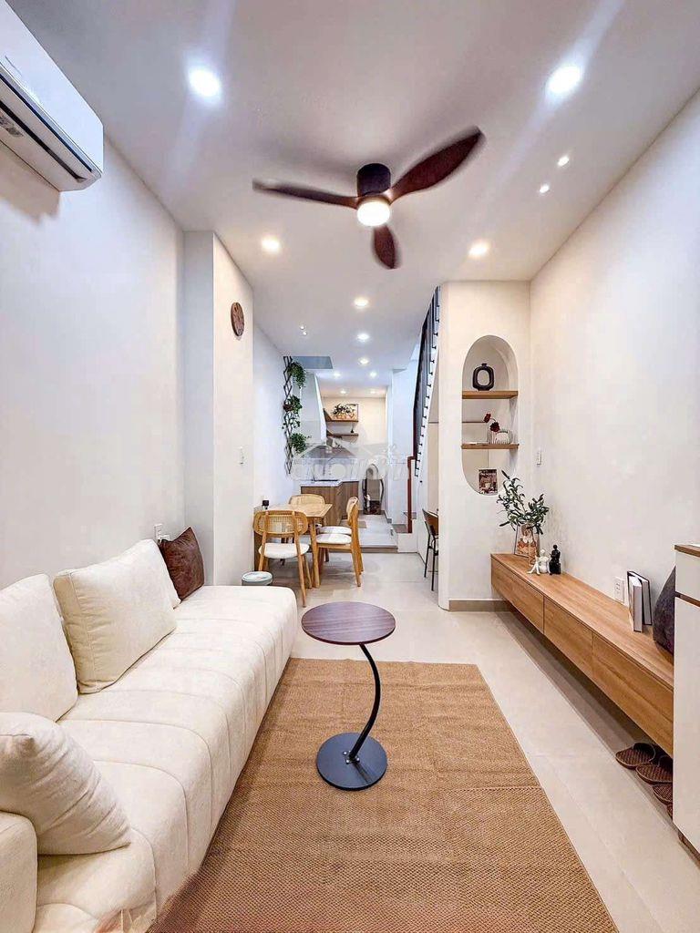Nhà 3 tầng đầy đủ nội thất sát mặt tiền đường phan văn trị p7 q5