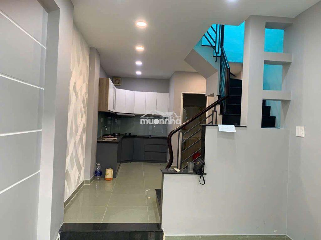Cho thuê nhà hẻm 4m đường dương bá trạc p1 q 8
dt .4x10 giá 10trieu - 3