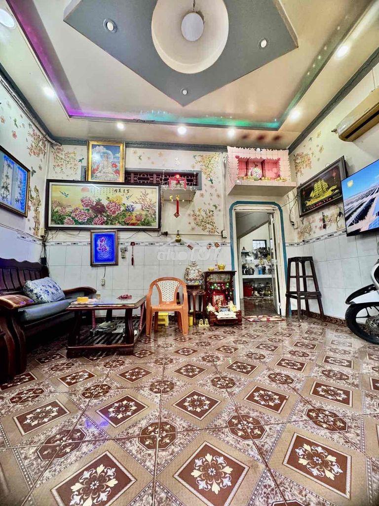 Nhà hẻm vị trí rất tiện qua quận 1, 4. dt 59m2 nở hậu đất vuông - 2